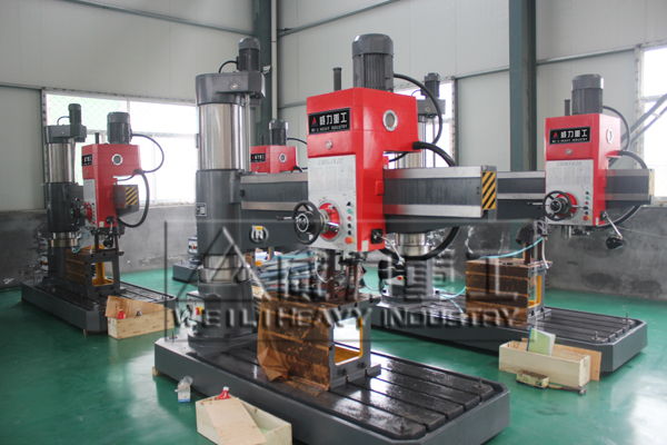 Z3063X20搖臂鉆床車間實物圖