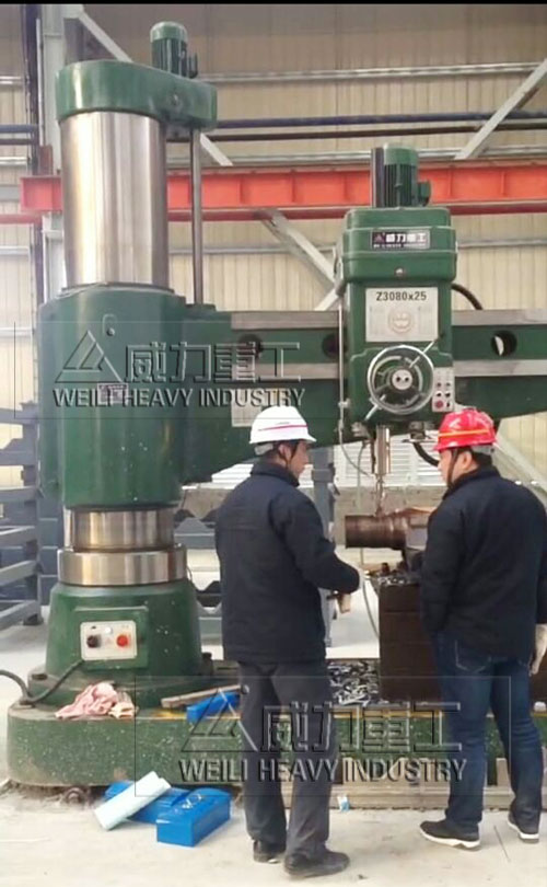 Z3080搖臂鉆床實(shí)物圖片