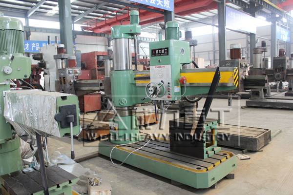 Z3050搖臂鉆床車間實(shí)物圖展示