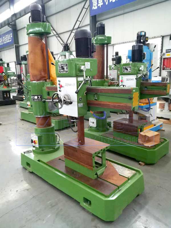 Z3040機械搖臂鉆床