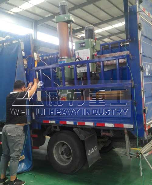Z3040機(jī)械搖臂鉆床發(fā)貨現(xiàn)場(chǎng)圖片