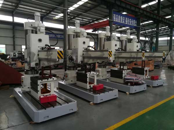 Z3050液壓搖臂鉆床生產(chǎn)廠家車間實物圖