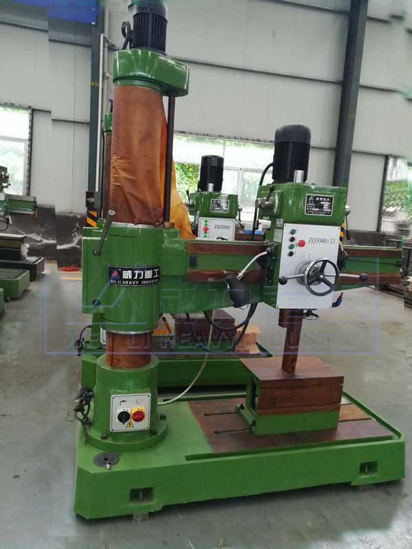 Z3040搖臂鉆場車間實物圖